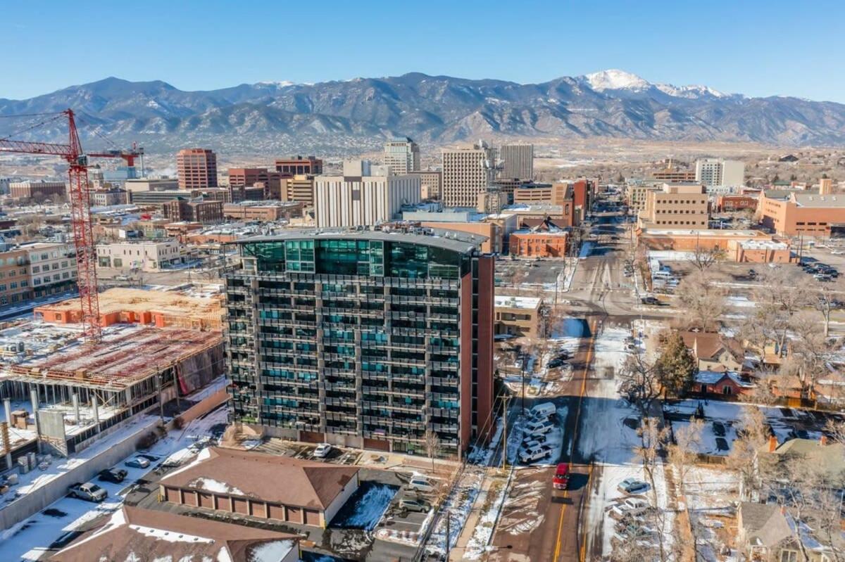 Chic Skyview Studio Downtown Colorado Springs Apartment Exterior photo